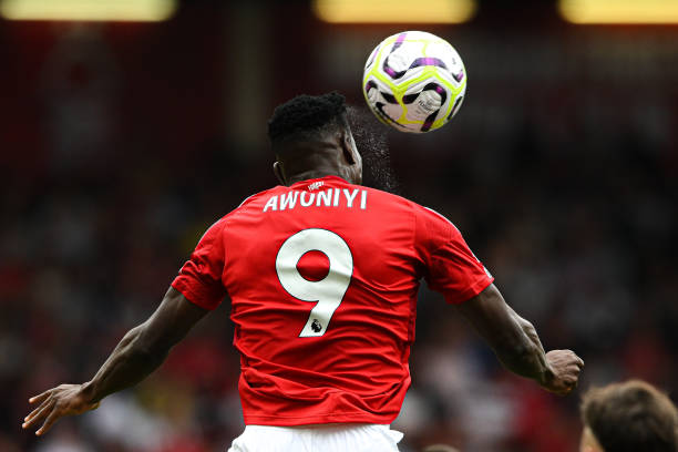 赛场上崭露 赛场上崭露